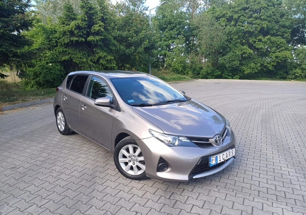 Toyota Auris cena 37900 przebieg: 72000, rok produkcji 2013 z Sulechów małe 379